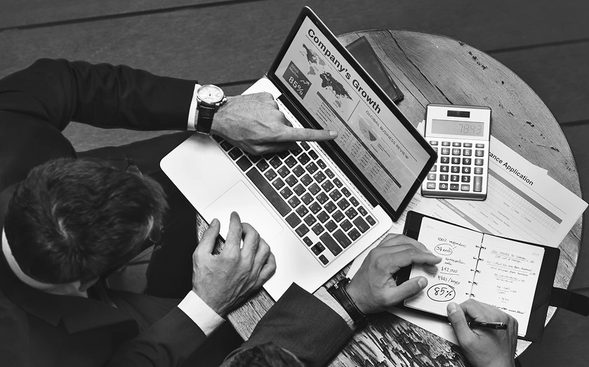 businessmen-working-strategic-planning